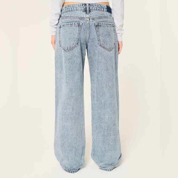 Hollister Low-Rise Baggy Jeans - Picture 3 of 4
